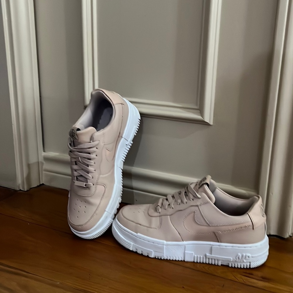 Nike Air Force 1 Pexel particle nude
